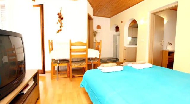 Apartment With 2 Bedrooms in Izola, With Furnished Terrace and Wifi Near the Beach