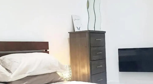 1-bed Suite - Sleeps 3 - Parking - Near Bluewater, Varaa Huoneisto Asunnot kohteessa Merseyside, Huoneisto