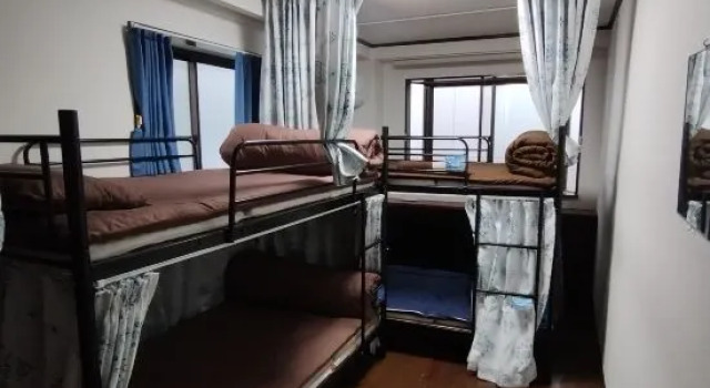 Кровать в общем номере (мужской номер) GUEST HOUSE SAKAE - Hostel