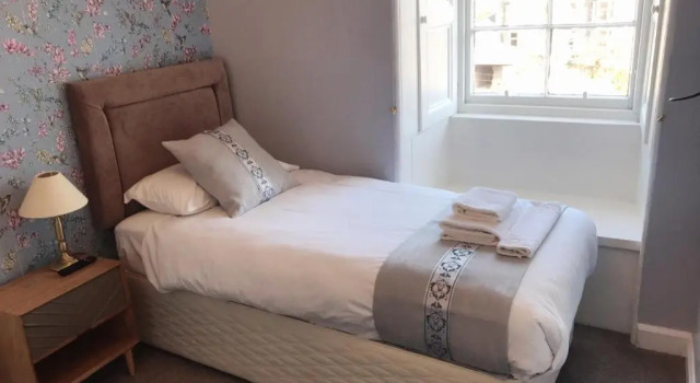 Трёхместный семейный номер Standard Alexander Guest House