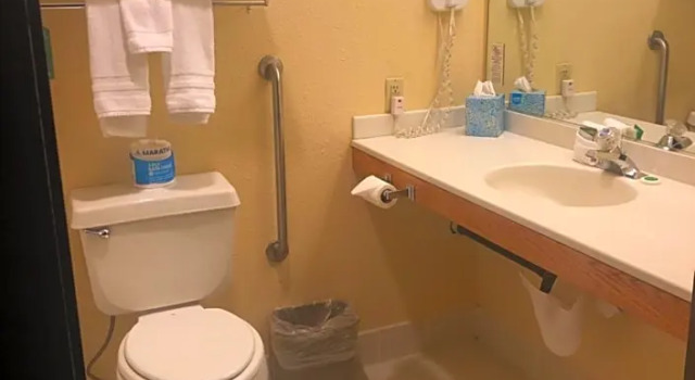 Четырёхместный люкс GuestHouse Inn & Suites Eugene / Springfield