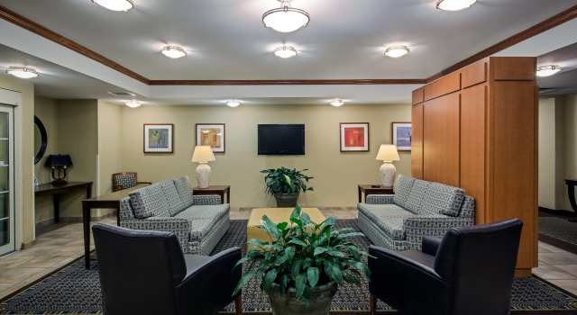 Candlewood Suites Perrysburg by IHG, Забронировать Отель Перрисберг штат Огайо