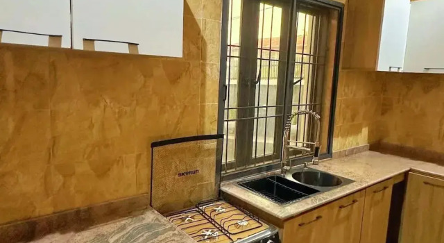 Апартаменты Economy Deroche Apartment