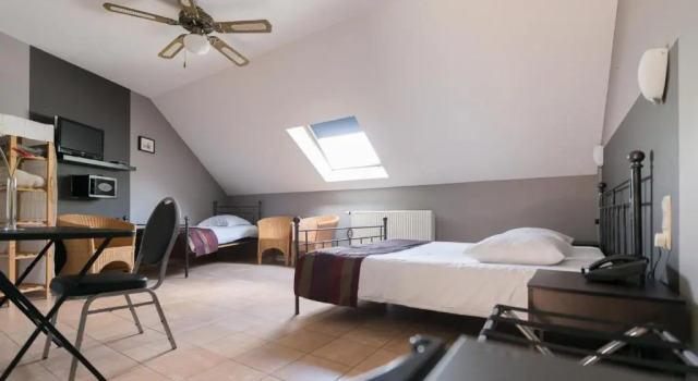 Трёхместный номер Standard Auberge de la Lesse