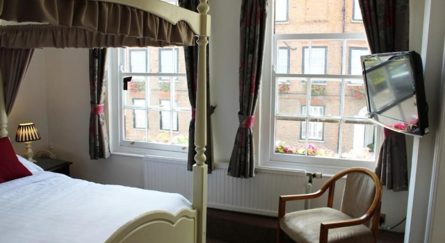 Номер Deluxe The Lion Hotel