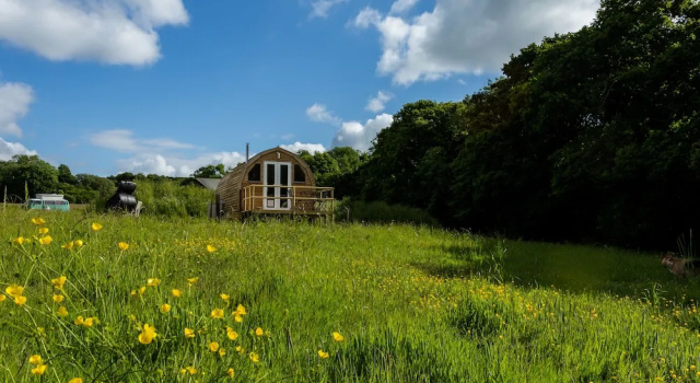 Студия с балконом Beautiful 1 bed Glamping pod in Battle