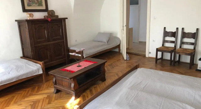 Апартаменты Цокольный этаж Apartman Bécsi utca