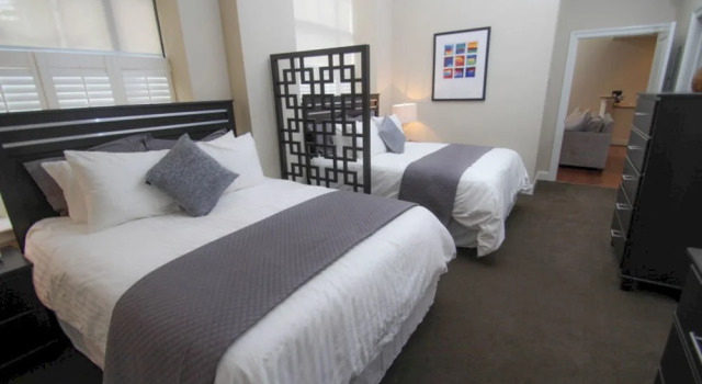 UrHomeInPhilly Lofts at 600, Забронировать Отель Отели Филадельфии 4 звезды, рядом с Divine Lorraine Hotel, 4*