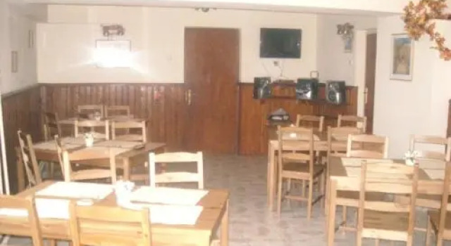 Pensiunea Fara Nume, Rezervovat Hotel Hotely v Prahova Valley s parkováním, Parkování