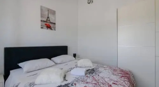 Bobo Family house with pool, Забронировать Отель Отели Воднян 3 звезды, 3*