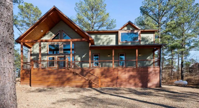 Коттедж Brand New Sunrise Retreat 2 Bedroom Sleeps 8, 2 Decks, Hot Tub, Firepit