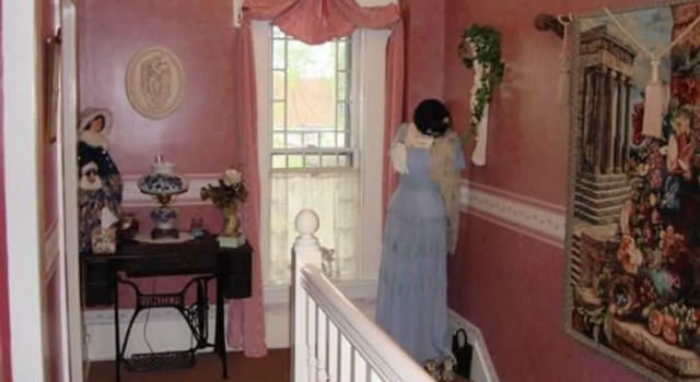 Rocking Horse Inn, Book Hotel Ravenna Ohio