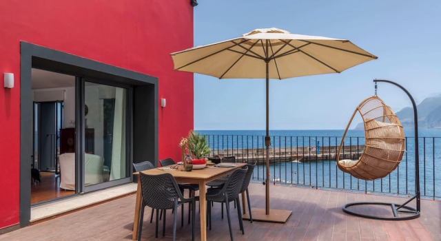 Коттедж Holiday Home by the Sea, Pipas do Avô - Seixal
