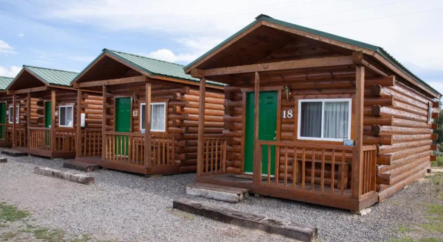 Коттедж Bryce Gateway Inn & Cabins