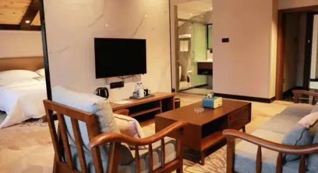 Pu'er Jingyi Hotel, Rezerwuj Hotel Pu'er Yunnan