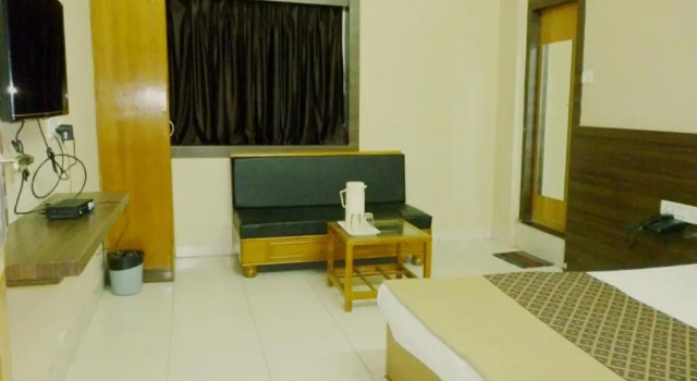 Номер Deluxe Hotel Empire Gandhidham