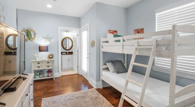 Blue Mountain Beach - Sleeps 12 - Steps From Pool