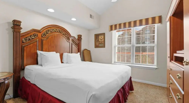Номер Deluxe Пентхаус с 3 комнатами с балконом Grand Crowne Resort