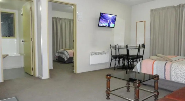 Номер Standard с балконом Bealey Avenue Motel