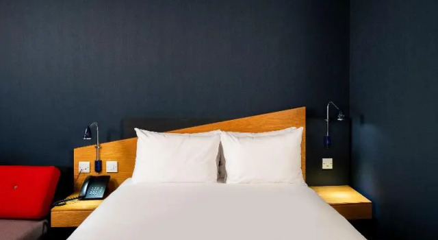 Двухместный номер Standard с балконом Holiday Inn Express Stirling by IHG