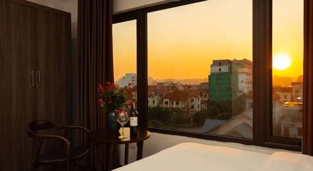 Четырёхместный номер Superior с видом на сад Trang An Flower Hotel