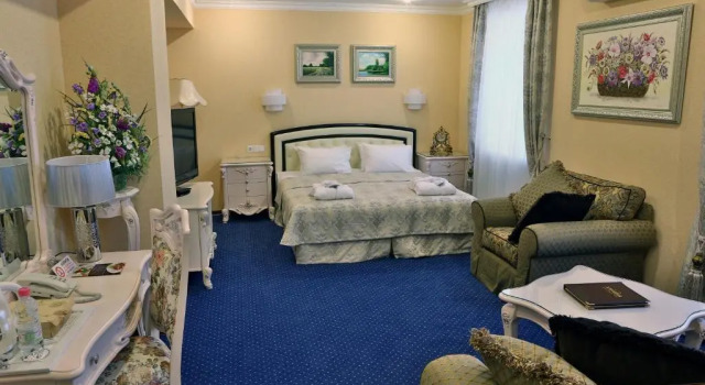 Junior suite Comfort Hotel Ukraine Rivne