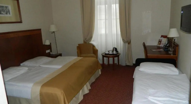 Трёхместный номер Standard Отель Mercure Szekesfehervar Magyar Kiraly Hotel