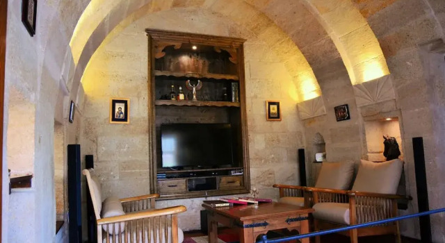 Kayhan Cave Villa
