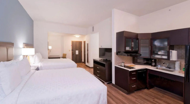 Четырёхместный люкс Candlewood Suites Baltimore - Inner Harbor by IHG