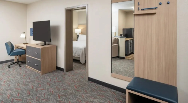 Люкс с 2 комнатами Candlewood Suites Miami Lakes by IHG