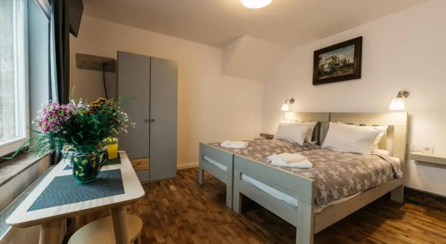 Двухместные апартаменты YellowBoot Aparthotel