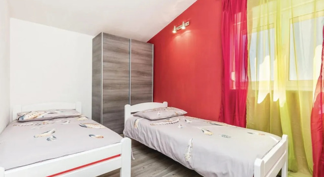 Stunning Home in Cavle With Wifi and 3 Bedrooms