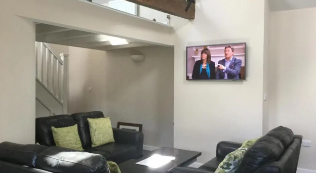Апартаменты Shrewsbury Town Center Apartment