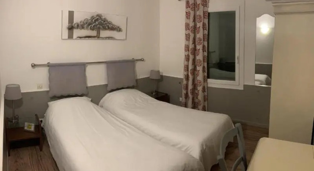 Двухместный номер Standard Logis Hotel Restaurant L Auberge Cigaloise