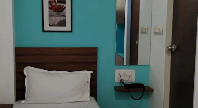 Кровать в общем номере (мужской номер) New Shahana - Hostel