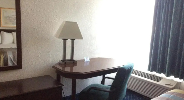 Люкс Best Western Greensboro Coliseum Inn