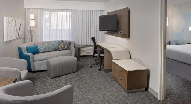 Люкс Courtyard Houston Westchase