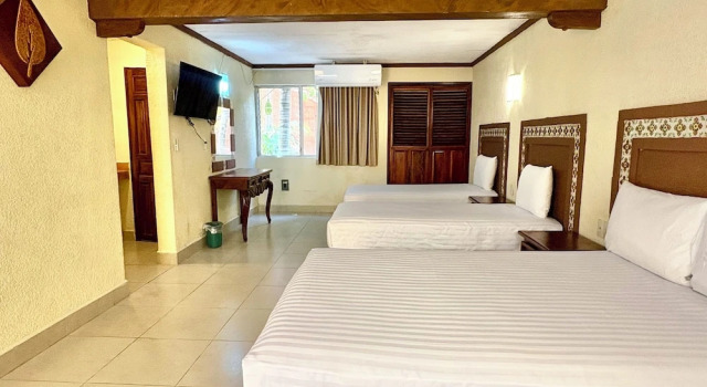 Трёхместный номер Standard Suites Cancun Center
