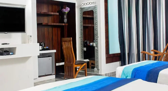 Люкс Luxury Hotel SGT Plaza