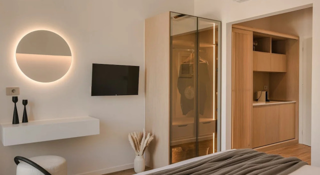 Полулюкс PIAZZA SUITES