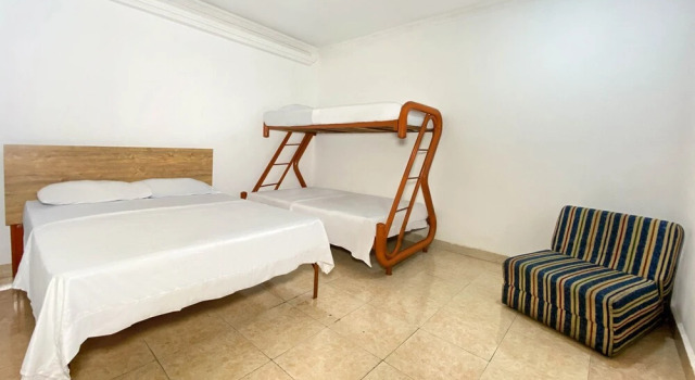 Четырёхместный номер Standard Hotel Ayenda Republicano Colonial No 2