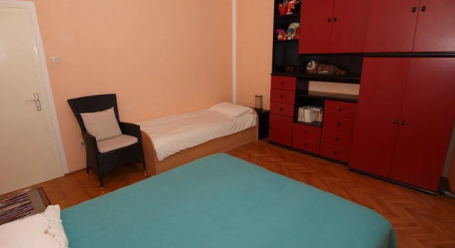 Apartment 752