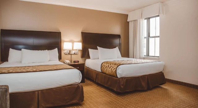 Четырёхместный номер Standard Chicago South Loop Hotel