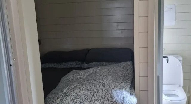 Шале Glamping Hut - Sleeps 2 hot tub & parking
