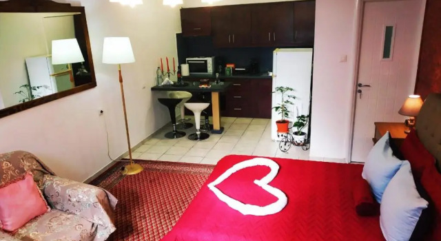 Sweet Home Suite, Rezervovat Hotel Hotely v Corinthia Regional Unit s parkováním, Parkování