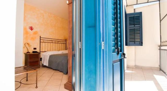 Двухместный номер Standard с балконом Hotel Altamarea