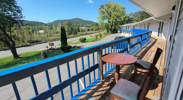Двухместный номер Standard с балконом Econo Lodge Lee - Great Barrington