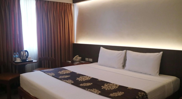 Номер Premium Palm Hotel Manila
