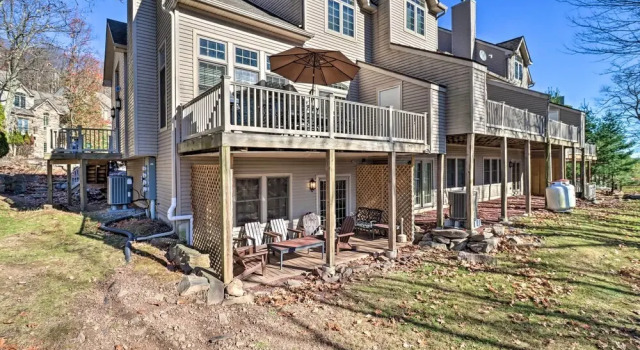 Big Boulder Mountain Townhome w/ Lake Club Access!
