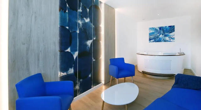 Люкс Deluxe Logis Hôtel & Spa Déjeunez Sous LArbre